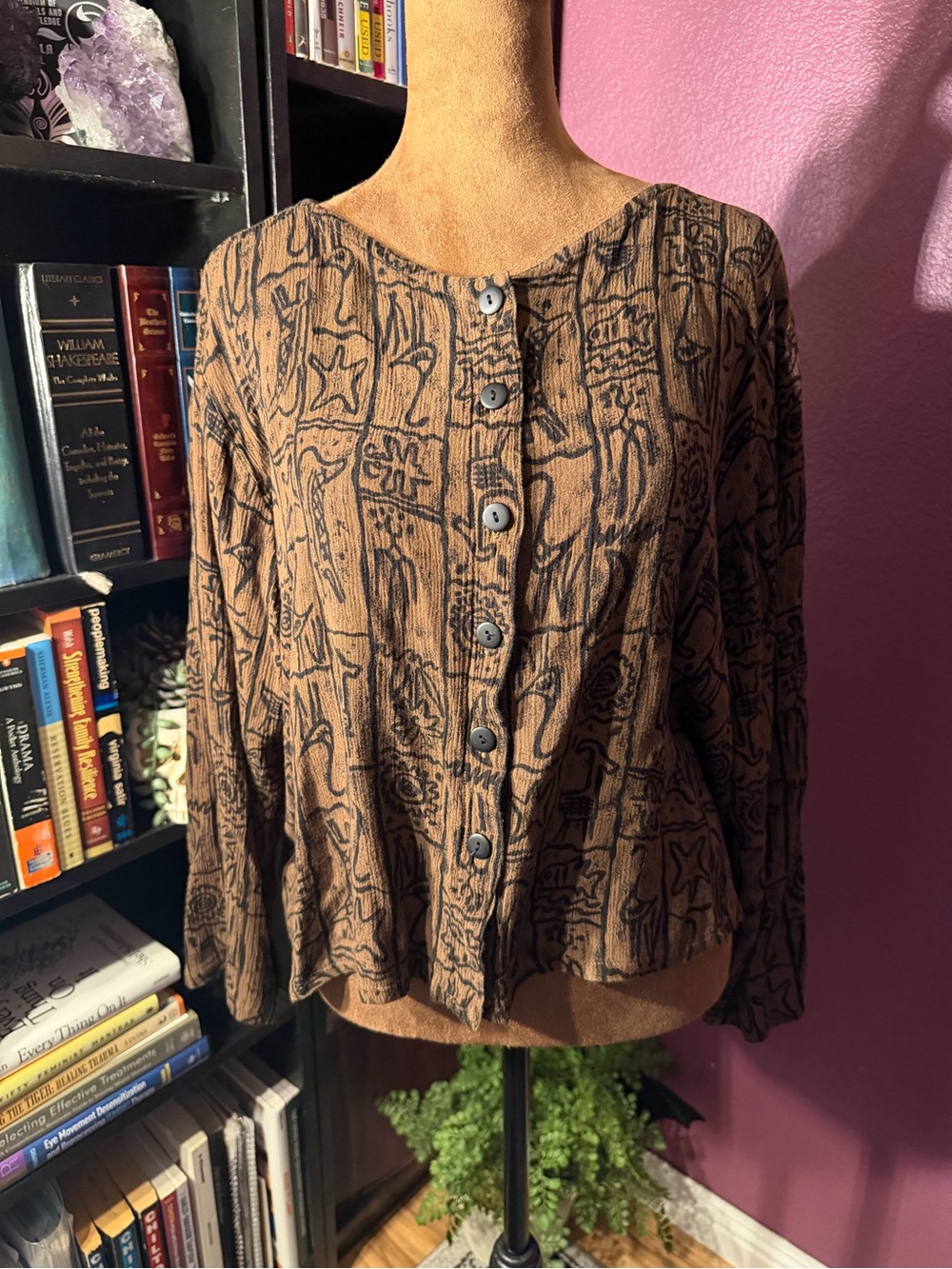 Vtg 90s rayon Brown Patterned Button-Front Top